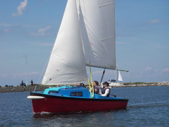 Ausbildung für den Segelschein (SBF Binnen Segel) auf der Ostsee und in Hamburg